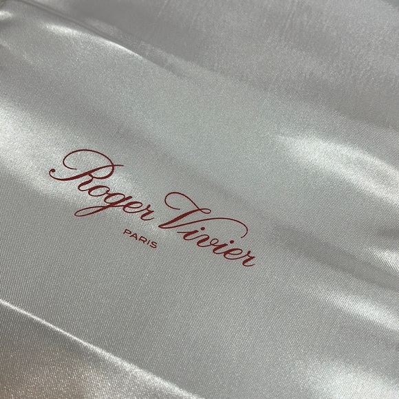 100% Auth A Pair of Roger Vivier DUST BAG (BRAND NEW) - Picture 6 of 14